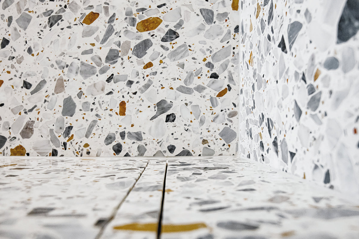 Invisible douchegoot